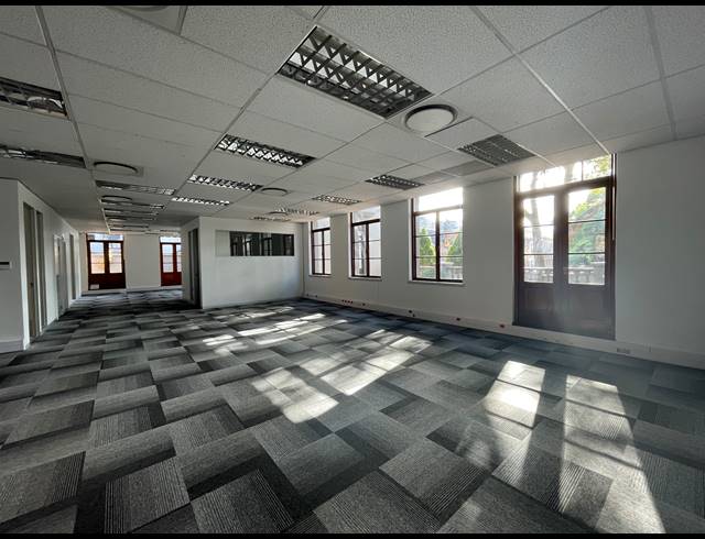 489M² OFFICE TO LET IN SANDTON CENTRAL